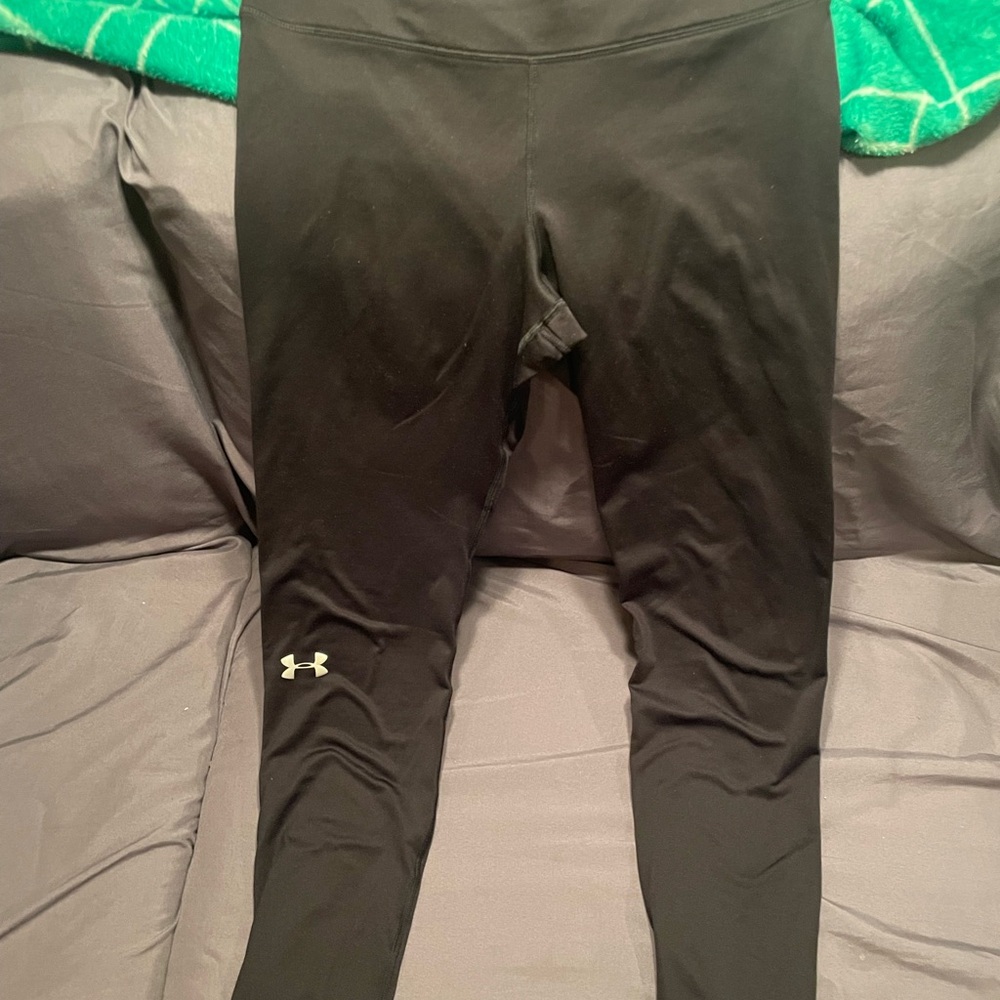 Under armour women’s compression heat gear leggings size medium